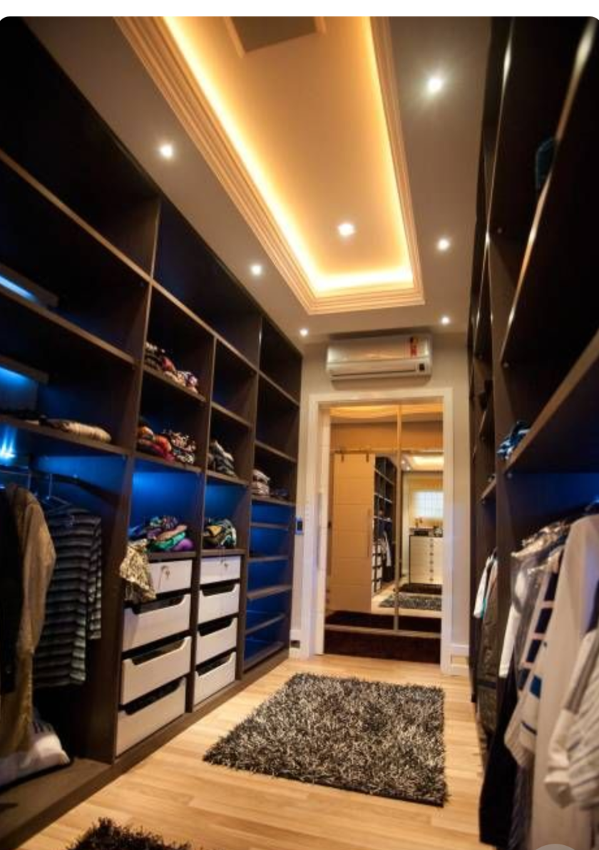 Большая открытая гардеробная комната с комбинированным наполнением Нур-Султан
